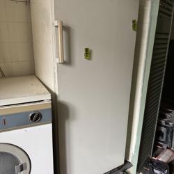 Oven met fornuis, afwasser, koelkast, wasmachine & droger