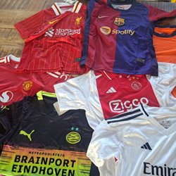 Voetbaltenue kids &amp; trainingspakken te koop!