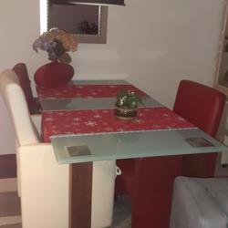 Eetkamertafel van glas