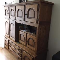 Gratis eiken wandmeubel