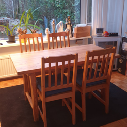 Tafel 4 stoelen