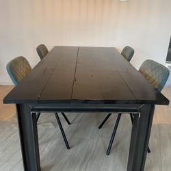 Eettafel industrieel 