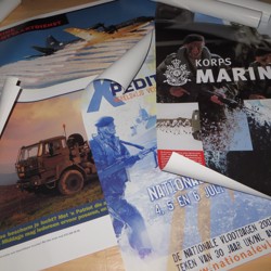 Land- en luchtmacht spullen (posters, kaarten, stickers, ed)