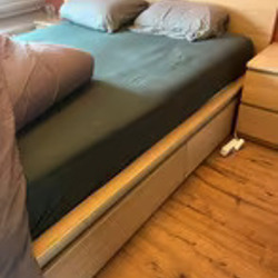 Malm bed Ikea 160 met nachtkastjes.