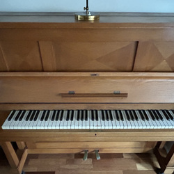Piano jaren ‘30 met studiepedaal