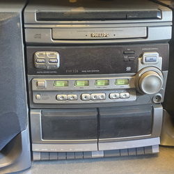 Hifi Stereo systeem met radio, CD en 2x cassette