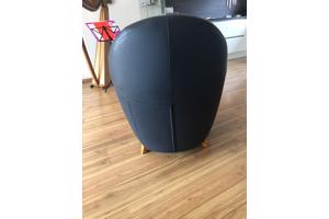 Donker blauwe leren fauteuil