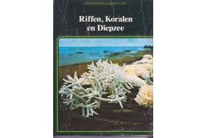 Natuurboeken en tuinboeken diversen. Dier , tuin en natuur