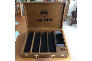 Bacardi houten koffer ( nieuw) 46 x 35 x 9.