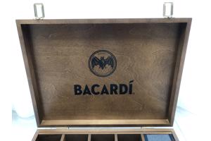 Bacardi houten koffer ( nieuw) 46 x 35 x 9.