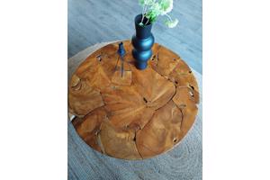 Mooi robuust salontafel van mangohout. D:80cm