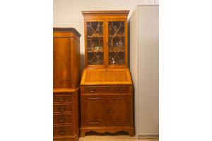 Prachtige set kasten, noten houten, vintage.