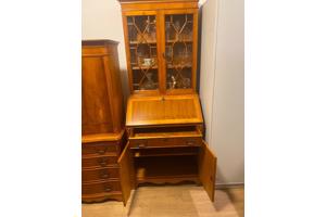 Prachtige set kasten, noten houten, vintage.