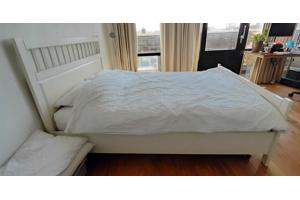 Ikea Hemnes bed 140 x 200 vintage model, frame + lattenbodem