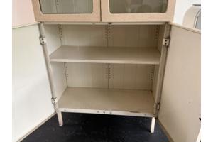 Ziekenhuiskast vintage metaal