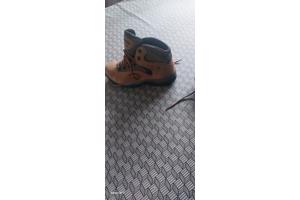 Trekking schoenen goede wandelschoenen