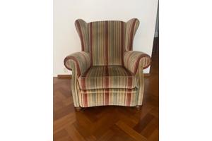 Comfortabele ouderwetse leesstoel