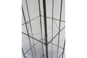 AARDBEIEN TOREN KLIMPLANTENREK etagère