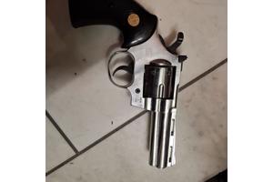 Alarm pistool 9mm  kimar  colt python 4