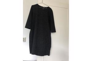 twee nieuw tricot verpakt jurkjes merk lady dress