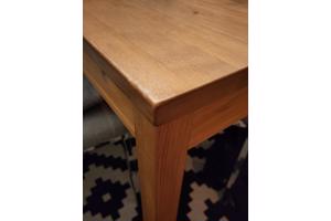 Basis houten tafel