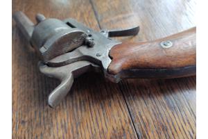 Penvuurrevolver . volkomen legaal