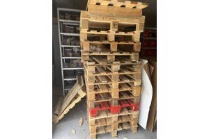 Stapel houten pallets