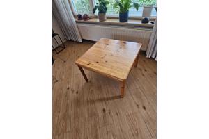 Bijzettafel 75x75x47