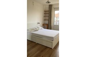 IKEA bed en matras van 3 maanden oud 140 - 2m
