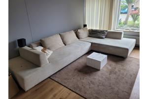 Strakke design lounge hoekbank