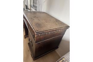 Antiek bureau