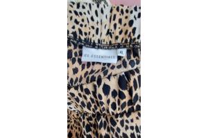 Rok van CL Essentials. maat XL