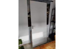 Witte deur, binnendeur rechtsdraaiend 83x211,5cm
