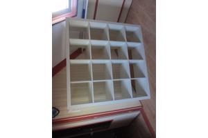 Boekenkast met ruimte Verdeler.