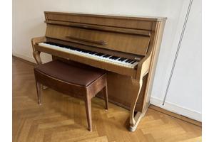 Piano met kruk