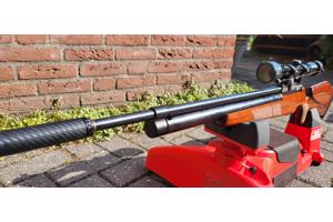 Nette fx tyfoon 5.5 mm met kijker 4-16x40 aoeg