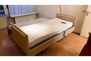 Zorg bed electrisch verstelbaar