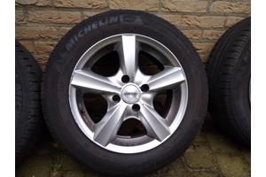 DEZENT-F 15 inch velgen met banden 4x108