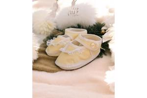 Junior Joy Babyschoenen Geel Met Kant