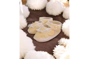 Junior Joy Babyschoenen Geel Met Kant