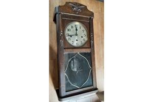 Antieke klok - heeft reparatie nodig