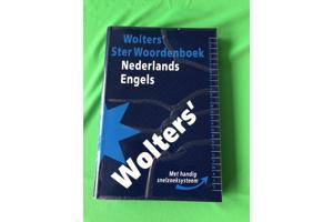 Woordenboeken Nederlands en Engels ( ne/en &#x2B; en/ne ).