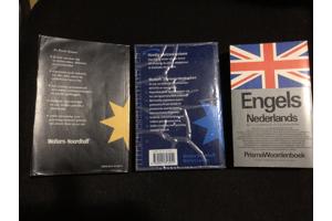 Woordenboeken Nederlands en Engels ( ne/en &#x2B; en/ne ).