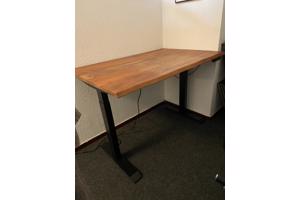 Tafel elektrisch zit-sta bureau Solido massief Eiken