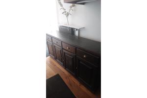 Zeer ruim dressoir