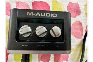 studio microfoon en M-Audio