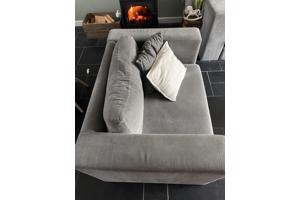 Grijze bank met loveseat