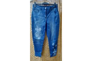 Jeans van Amy Vermont, maat 44