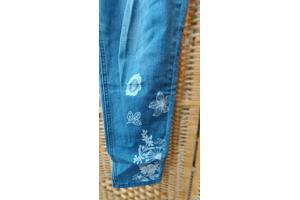 Jeans van Amy Vermont, maat 44