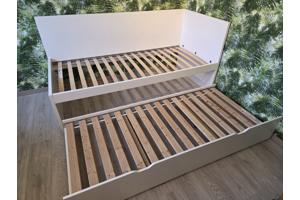 2 eenpersoonsbedden, uitschuifbaar